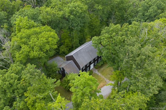 162 Shadblow Lane, Clinton Corners, NY 12514
