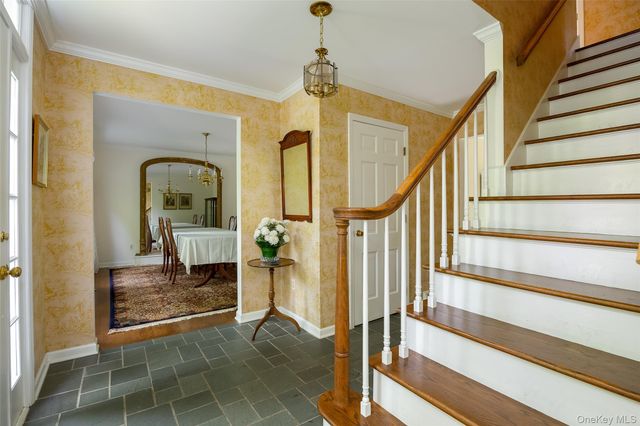 162 Shadblow Lane, Clinton Corners, NY 12514