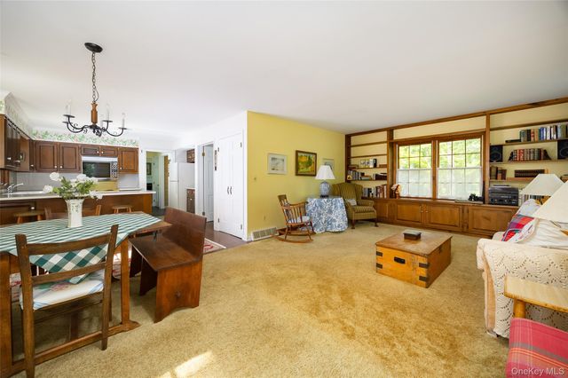 162 Shadblow Lane, Clinton Corners, NY 12514