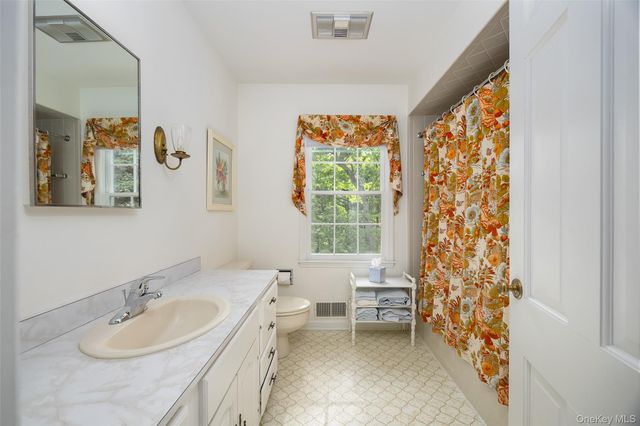 162 Shadblow Lane, Clinton Corners, NY 12514