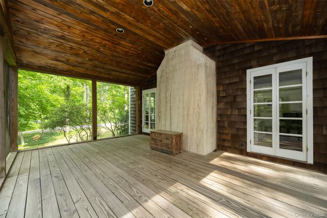 162 Shadblow Lane, Clinton Corners, NY 12514