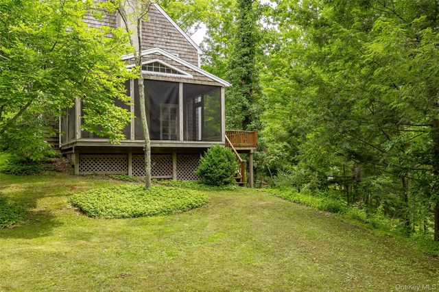 162 Shadblow Lane, Clinton Corners, NY 12514