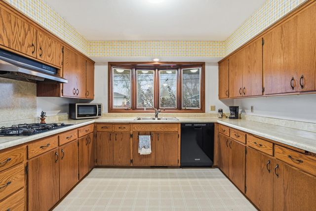 601 E 103rd Street, Bloomington, MN 55420