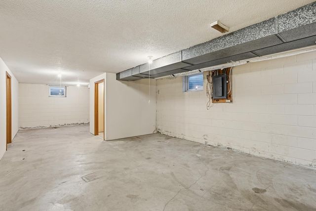 601 E 103rd Street, Bloomington, MN 55420