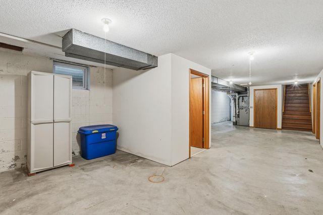 601 E 103rd Street, Bloomington, MN 55420