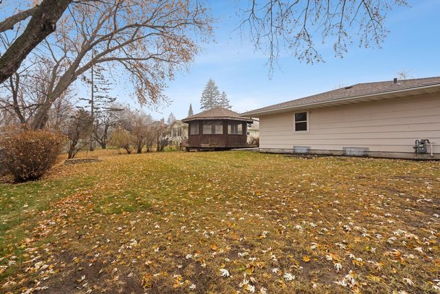 601 E 103rd Street, Bloomington, MN 55420