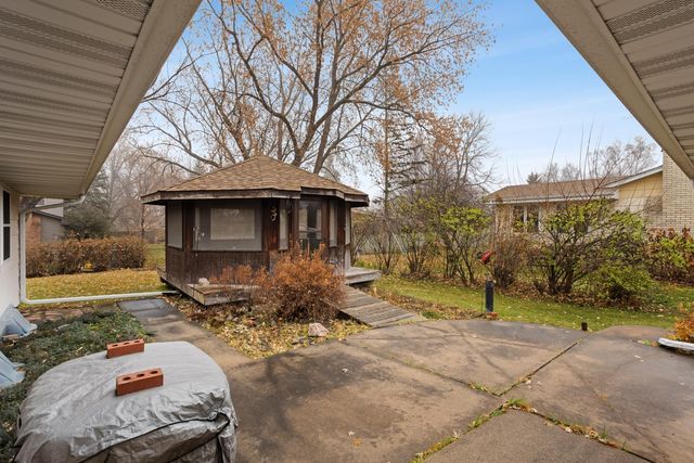 601 E 103rd Street, Bloomington, MN 55420