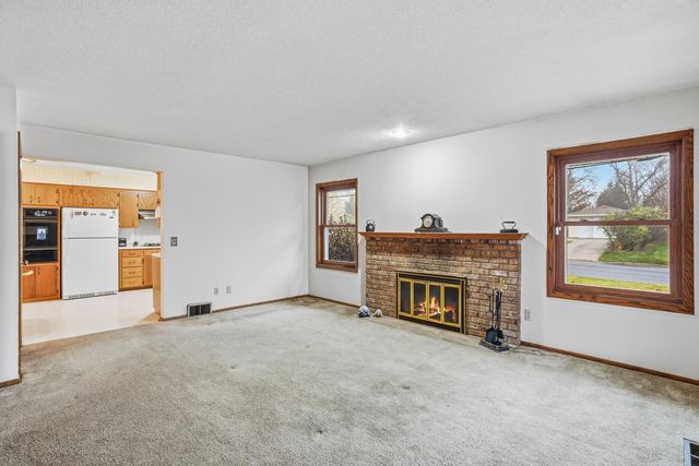 601 E 103rd Street, Bloomington, MN 55420