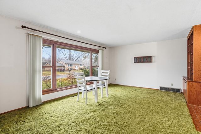 601 E 103rd Street, Bloomington, MN 55420