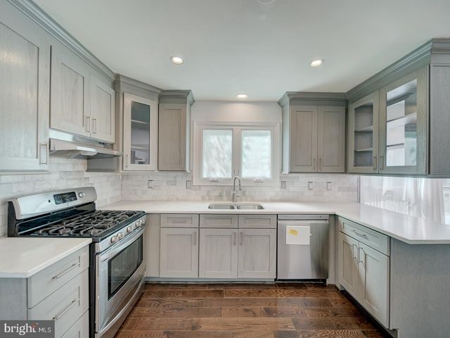9618 CLOVER HILL RD, Manassas, VA 20110