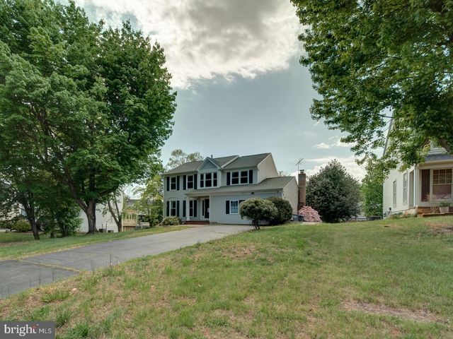 9618 CLOVER HILL RD, Manassas, VA 20110