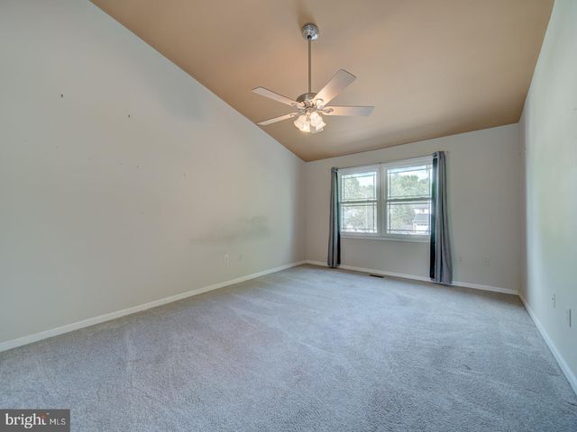 9618 CLOVER HILL RD, Manassas, VA 20110
