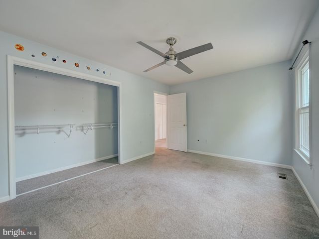 9618 CLOVER HILL RD, Manassas, VA 20110
