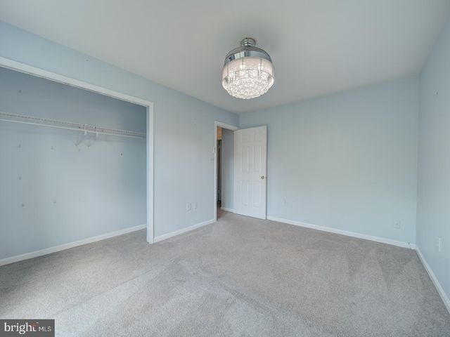 9618 CLOVER HILL RD, Manassas, VA 20110