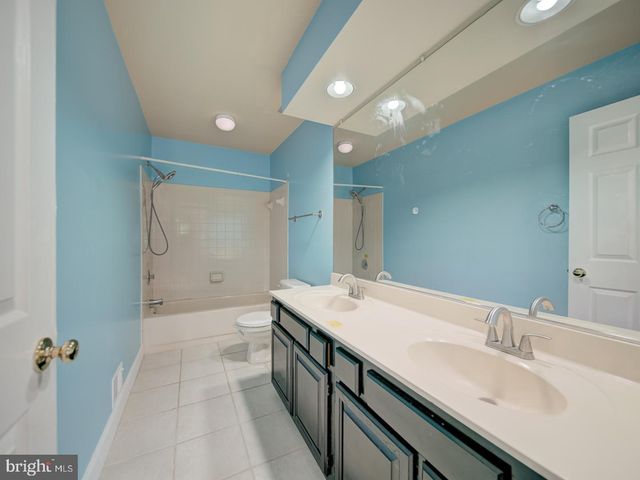 9618 CLOVER HILL RD, Manassas, VA 20110