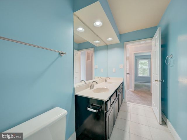 9618 CLOVER HILL RD, Manassas, VA 20110