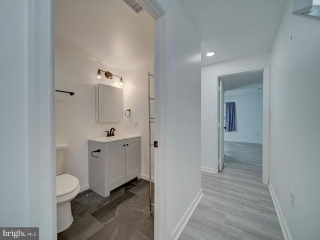 9618 CLOVER HILL RD, Manassas, VA 20110