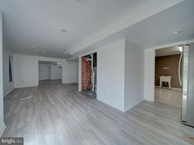 9618 CLOVER HILL RD, Manassas, VA 20110