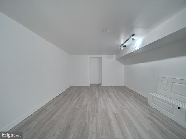 9618 CLOVER HILL RD, Manassas, VA 20110