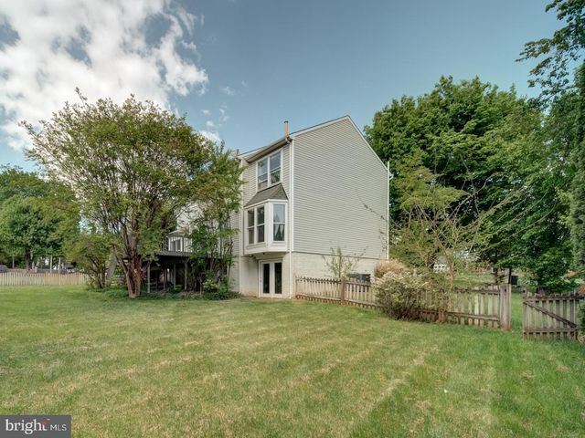 9618 CLOVER HILL RD, Manassas, VA 20110
