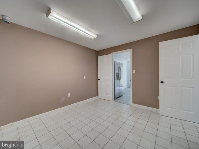 9618 CLOVER HILL RD, Manassas, VA 20110