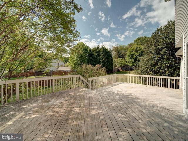 9618 CLOVER HILL RD, Manassas, VA 20110