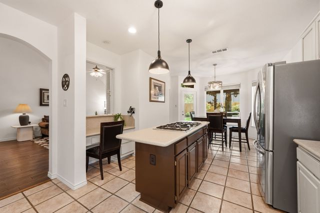 3906 Brookfield Drive, Arlington, TX 76001