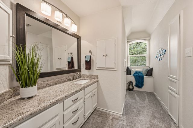 3906 Brookfield Drive, Arlington, TX 76001
