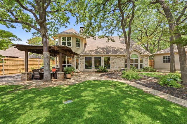 3906 Brookfield Drive, Arlington, TX 76001