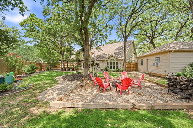 3906 Brookfield Drive, Arlington, TX 76001