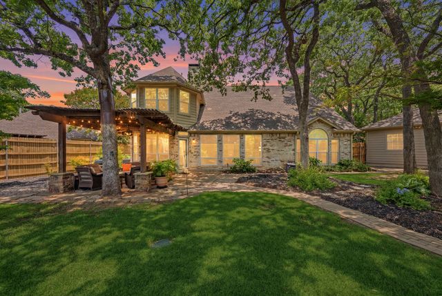3906 Brookfield Drive, Arlington, TX 76001
