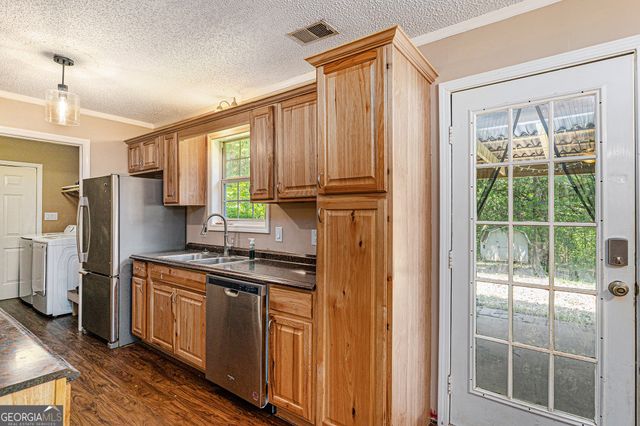 5440 Crest Highway, Thomaston, GA 30286