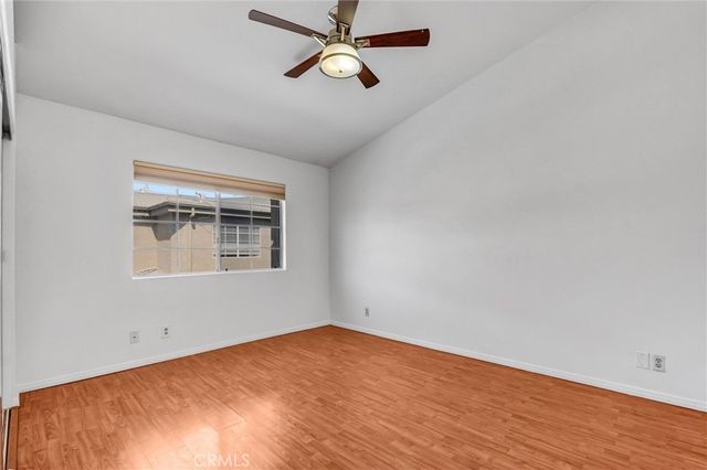 18347 Saticoy 24, Reseda, CA 91335