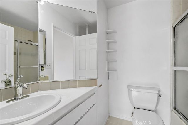18347 Saticoy 24, Reseda, CA 91335