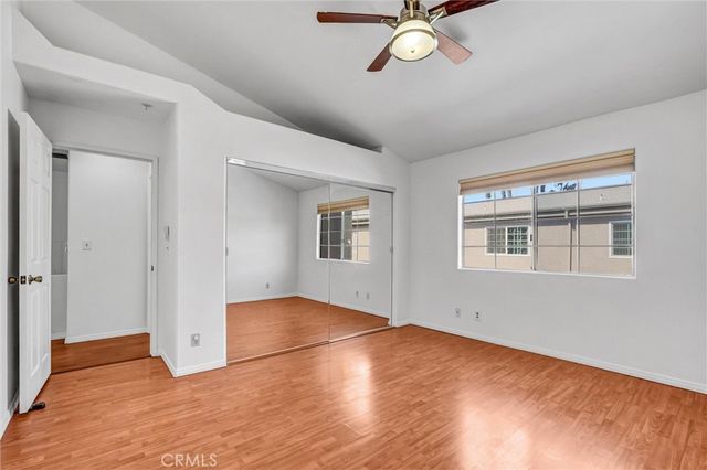 18347 Saticoy 24, Reseda, CA 91335