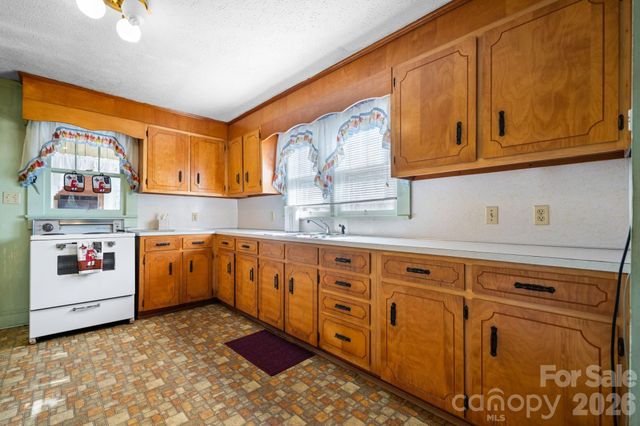 731 Summers Road, Valdese, NC 28690