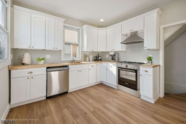 56 Osborne Pl, Irvington Twp., NJ 07111