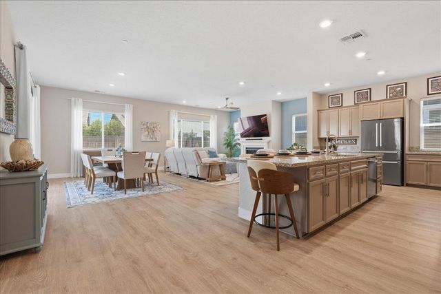 1504 Red Lake Way, Lincoln, CA 95648