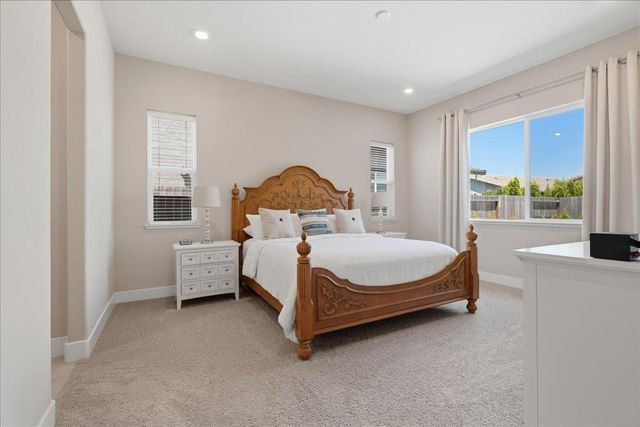 1504 Red Lake Way, Lincoln, CA 95648