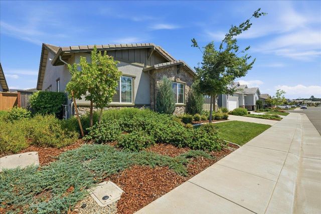 1504 Red Lake Way, Lincoln, CA 95648