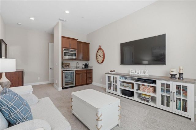 1504 Red Lake Way, Lincoln, CA 95648