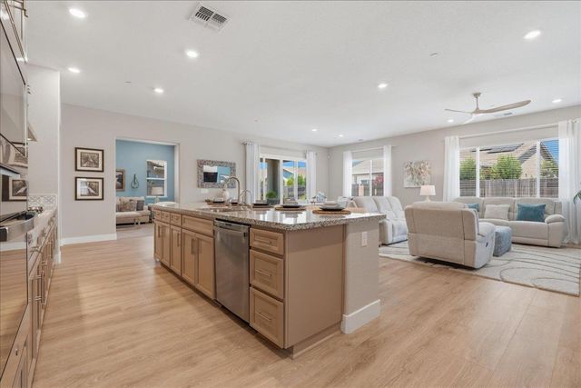 1504 Red Lake Way, Lincoln, CA 95648