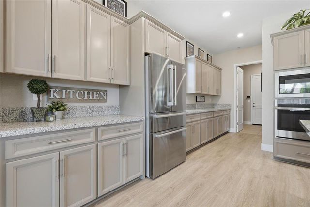 1504 Red Lake Way, Lincoln, CA 95648