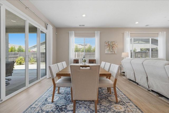 1504 Red Lake Way, Lincoln, CA 95648