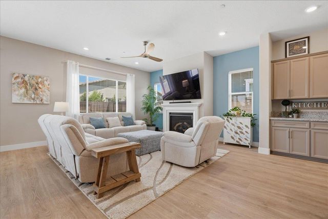 1504 Red Lake Way, Lincoln, CA 95648