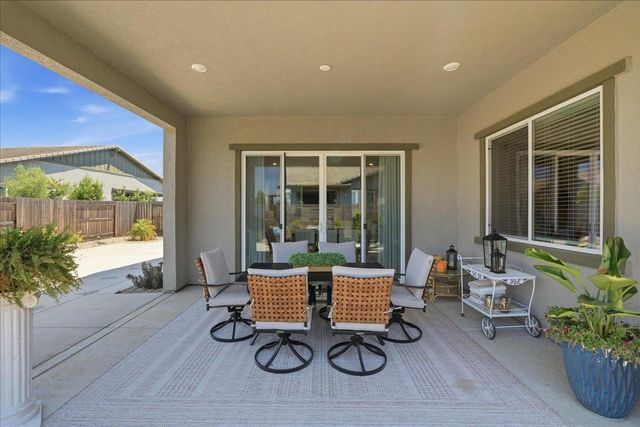 1504 Red Lake Way, Lincoln, CA 95648