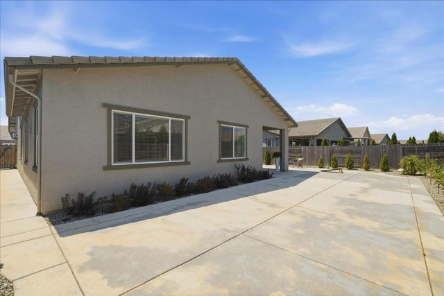 1504 Red Lake Way, Lincoln, CA 95648