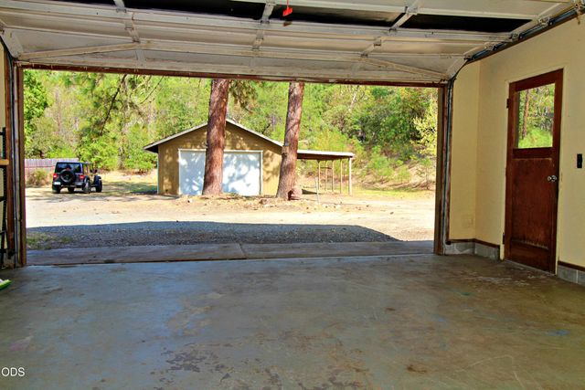 1784 Stringer Gap Road, Grants Pass, OR 97527