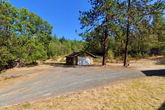 1784 Stringer Gap Road, Grants Pass, OR 97527