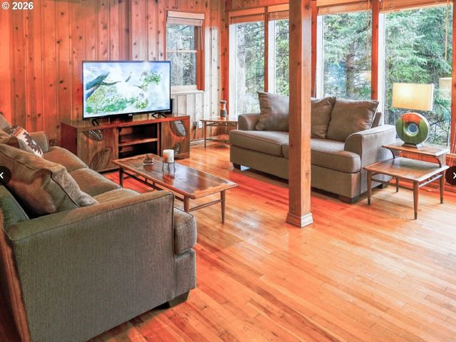 22 Nw LUCAS St, Stevenson, WA 98648